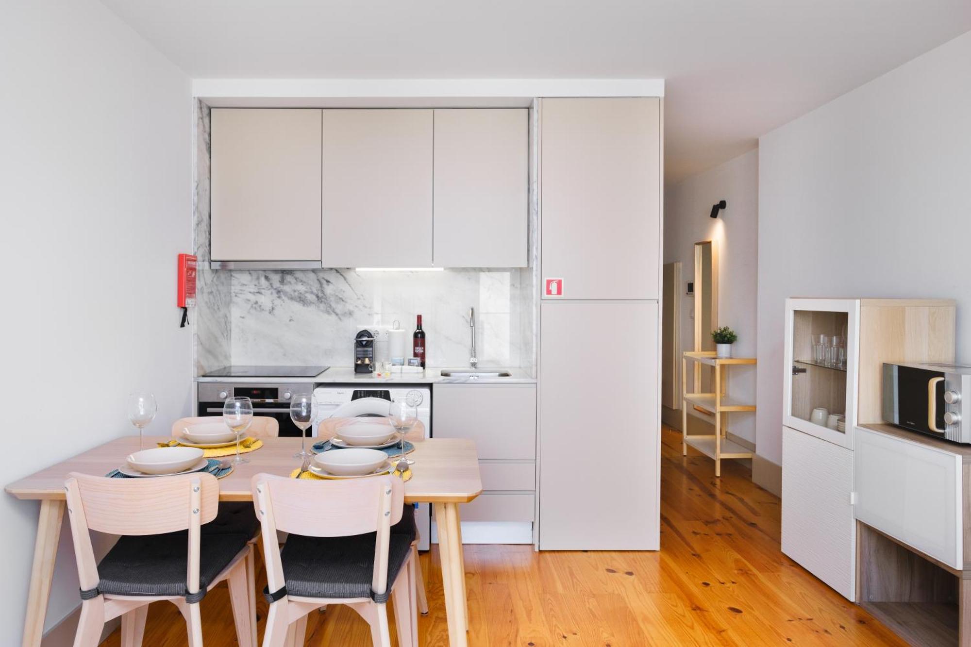 Ekaterine Uptown Apartamento
